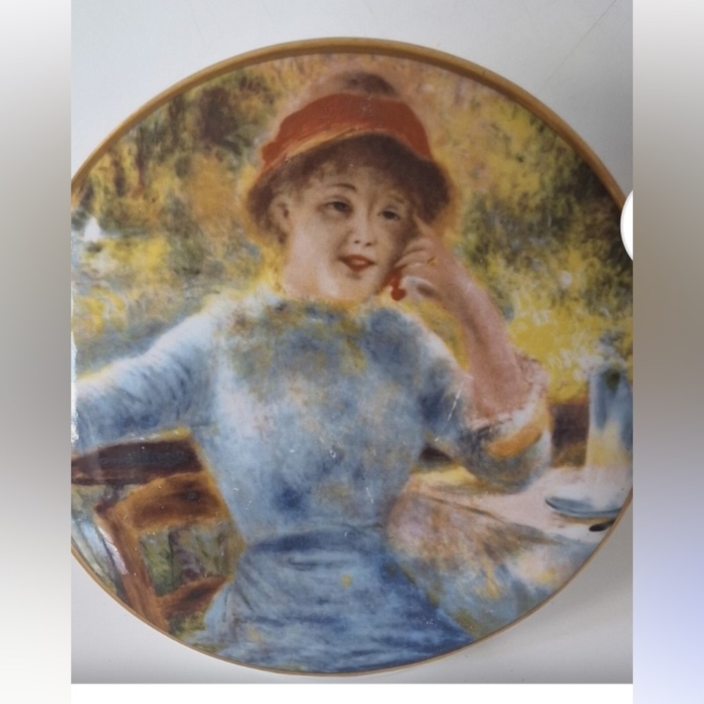 By Renoir Staffordshire Bone China Collectable miniature plate.